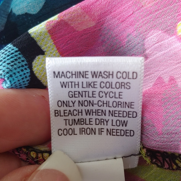 ☀Sale 4 for $20☀                                Candies Summer Top - Picture 8 of 8